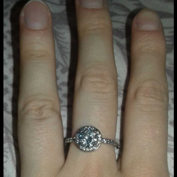 Pandora Ring Size 6.5 - Picture 4 of 4